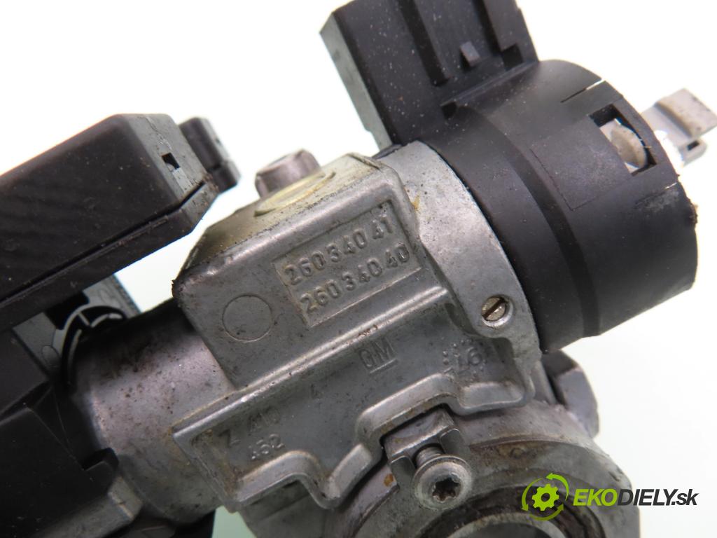 OPEL CORSA B (S93) HB 1998 40,00 1.0 i 12V 54 - X 10 XE 973,00 spinačka / imobilizéra IMMO / Riadiaca jednotka 0261204058 ; 26034041 ; 26034040