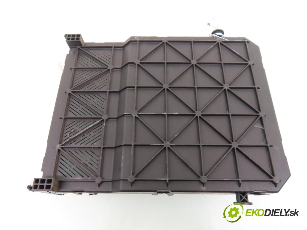 PEUGEOT 206 liftback (2A/C) HB 2003 55,00 1.4 75 - KFW 1360,00 MODUL BSI S118085220A ; 9649627880