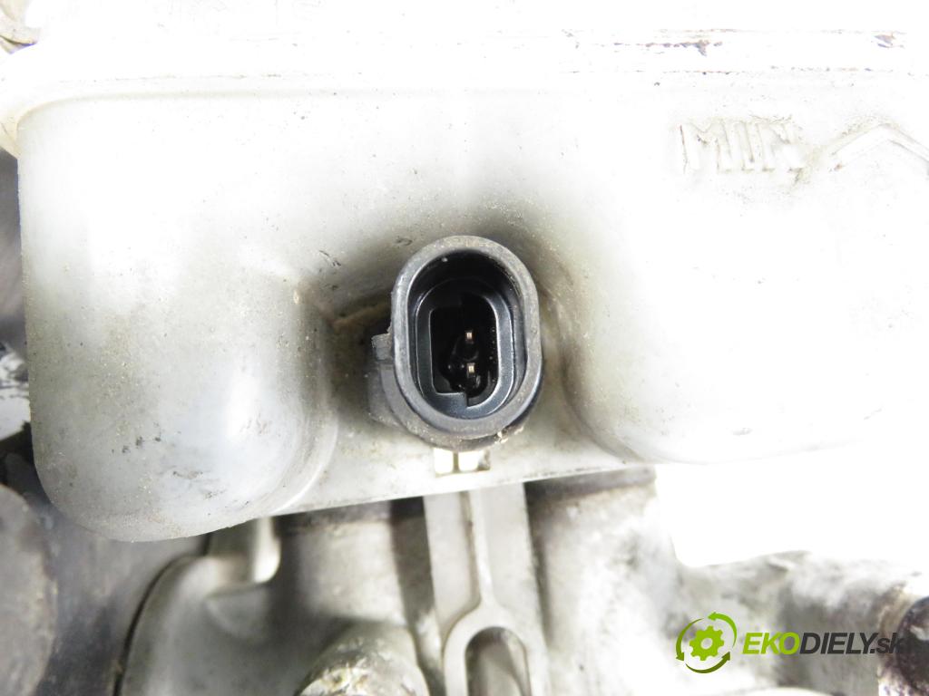 OPEL ZAFIRA A Nadwozie Wielkopojemne (MPV) (T98)  MINIVAN 2000 60,00 2.0 DI - X 20 DTL 1995,00 Posilovač 90498034 (Servočerpadlo, pumpa riadenia)