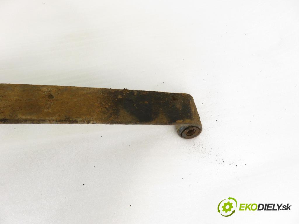 DODGE CARAVAN (RG_) VAN 2005 134,00 3.3 - EGA 3301,00 Listové pero zadné 