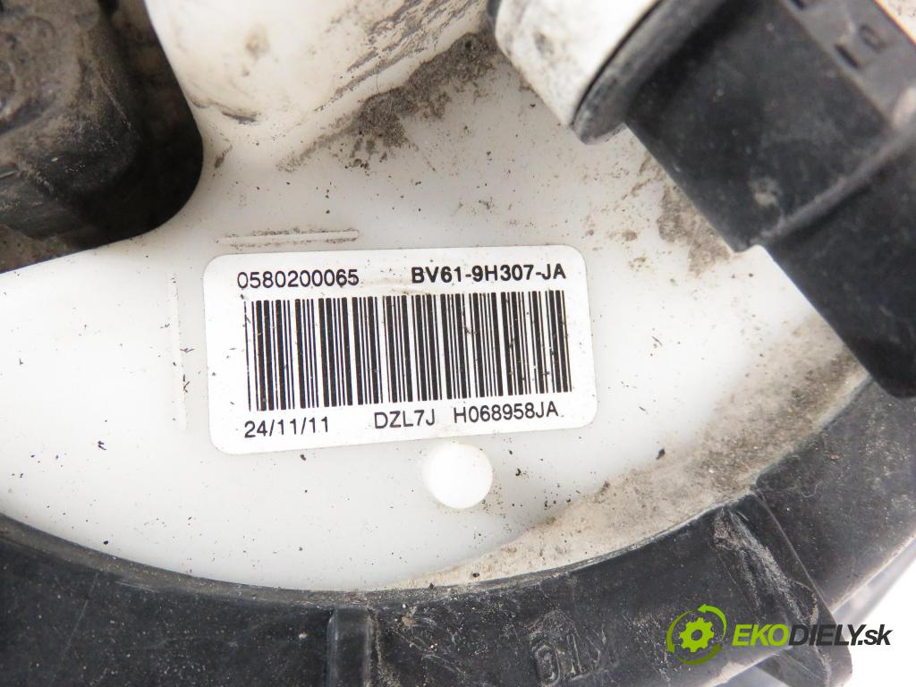 FORD FOCUS III HB 2010 74,00 1.0 R3 12V EcoBoost 100 - M2DA 998,00 Nádržka paliva benzín BV619K007K ; BV619H307