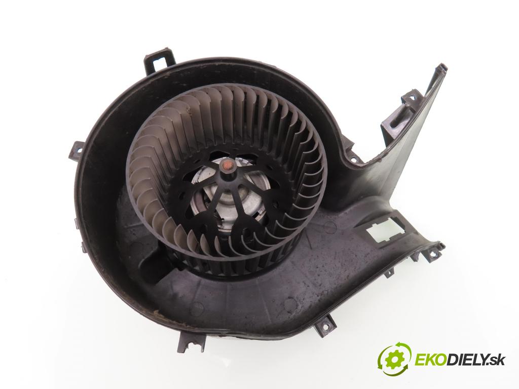 OPEL VECTRA C (Z02) LIFTBACK 2003 74,00 1.6 16V - Z 16 XE 1598,00 Ventilátor vetráku 87049