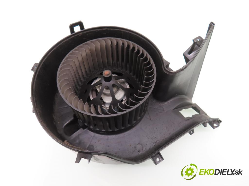 OPEL VECTRA C (Z02) LIFTBACK 2003 74,00 1.6 16V - Z 16 XE 1598,00 Ventilátor vetráku 87049