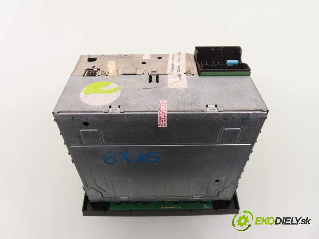 OPEL VECTRA C (Z02) LIFTBACK 2003 74,00 1.6 16V - Z 16 XE 1598,00 RADIO CD 13270679 ; CD70