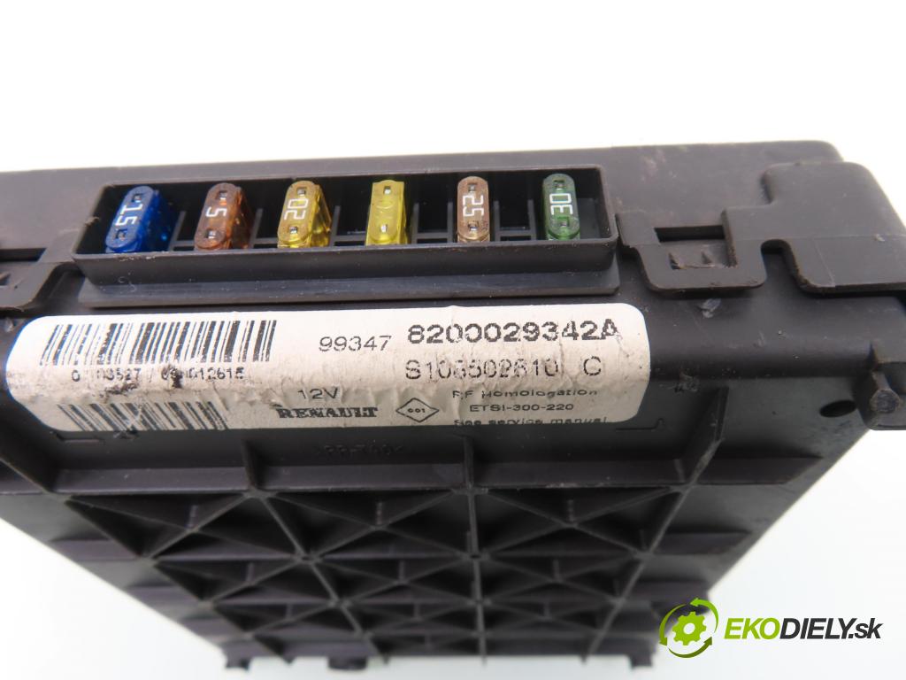 RENAULT SCENIC I (JA0/1_) MINIVAN 2000 47,00 1.9 D - F8Q 790 1870,00 MODUL BSI 8200029342A ; S108502610C
