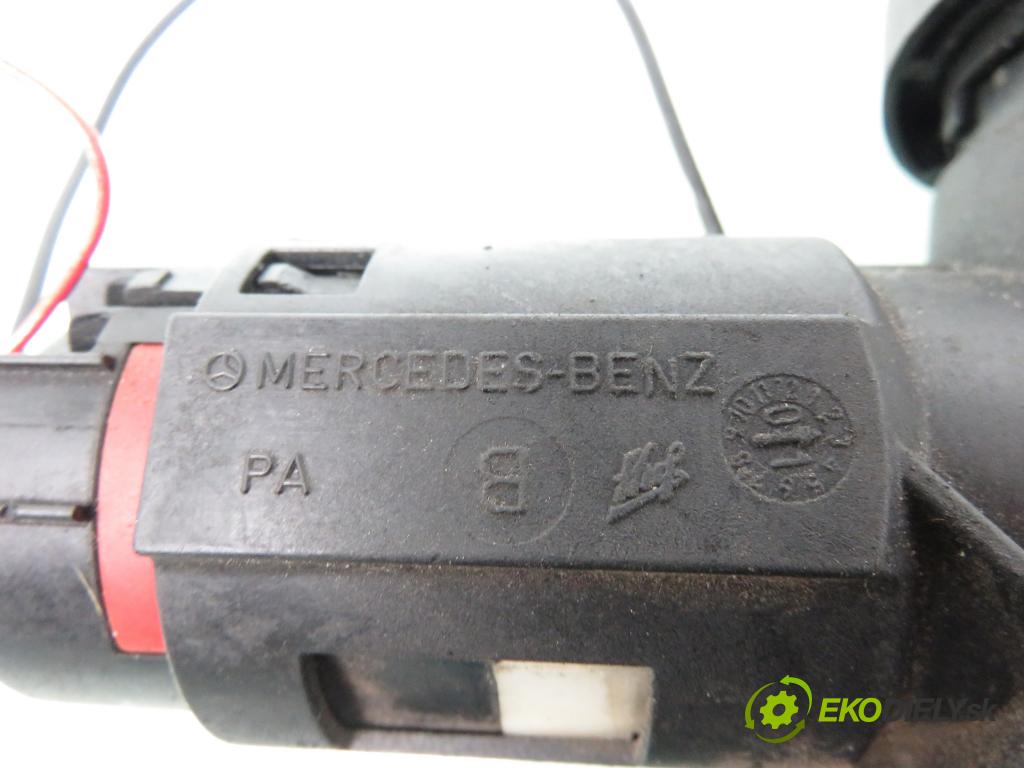 MERCEDES-BENZ KLASA A (W168) HB 2001 75,00 1.6 102 A 160  M 166.960 1598,00 spínačka  (Spínací skříňky a klíče)
