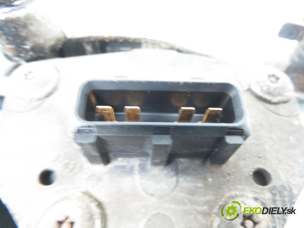 VW POLO (6N1) HB 1995 40,00 1.3 55 - ADX 1296,00 Vstrek 0438201521 ; 0132008601