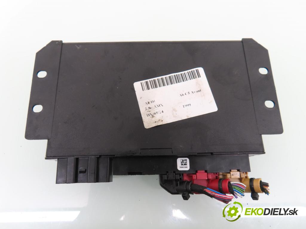 AUDI A6 Avant (4B5, C5) KOMBI 1999 142,00 2.8 - AMX 2771,00 MODUL komfortu 4B0962258E