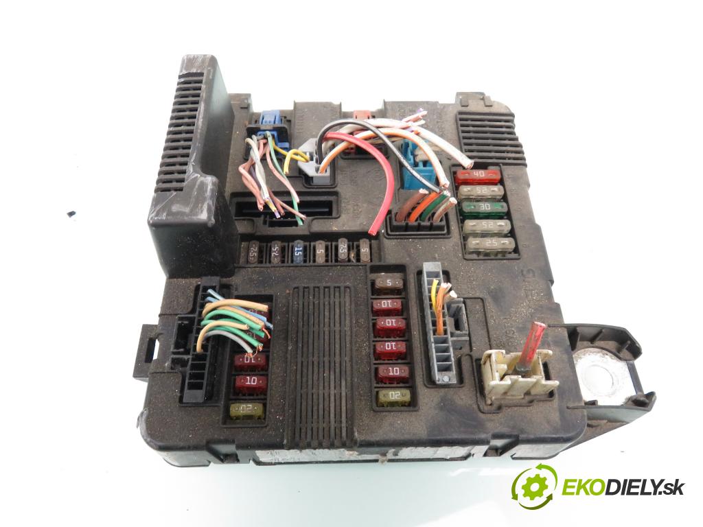 RENAULT MEGANE II (BM0/1_, CM0/1_) HB 2002 83,00 1.6 16V 113 - K4M 760 1598,00 spinačka / imobilizéra IMMO / Riadiaca jednotka 8200283924 ; 8200242405 ; 8200305575