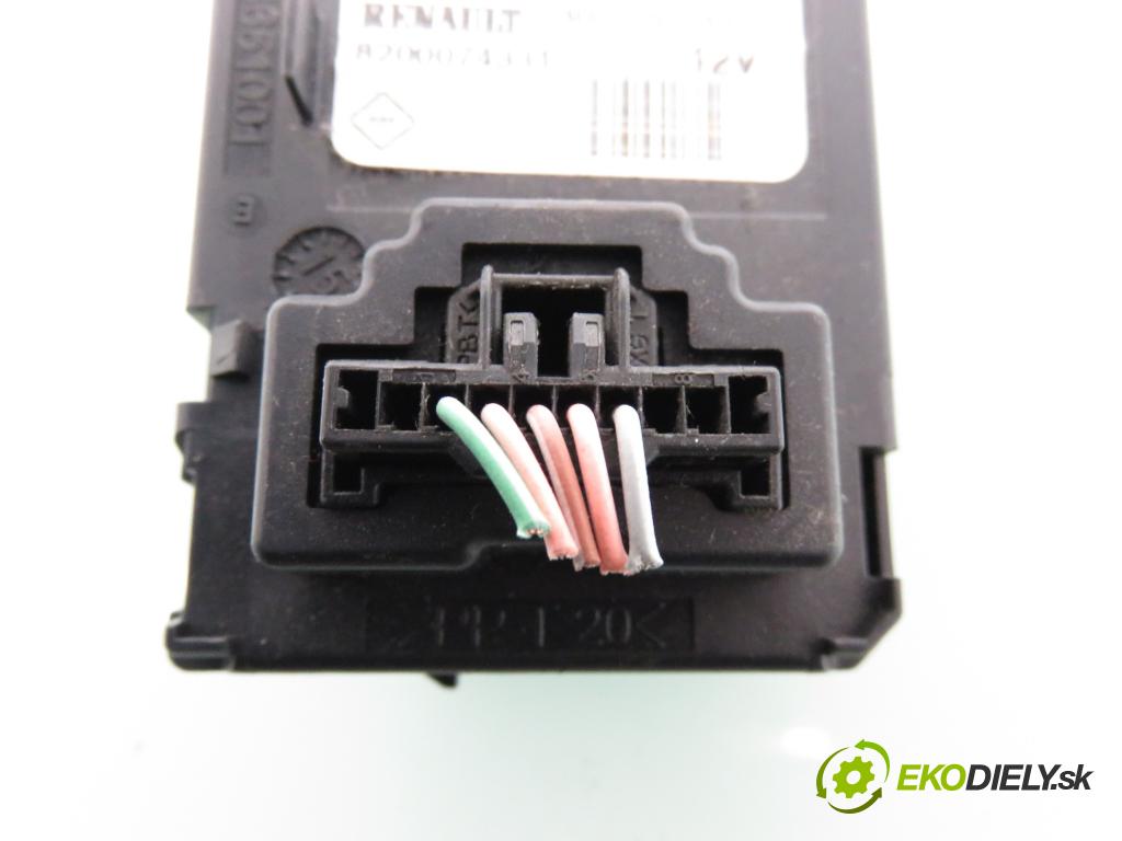 RENAULT MEGANE II (BM0/1_, CM0/1_) HB 2002 83,00 1.6 16V 113 - K4M 760 1598,00 spinačka / imobilizéra IMMO / Riadiaca jednotka 8200283924 ; 8200242405 ; 8200305575