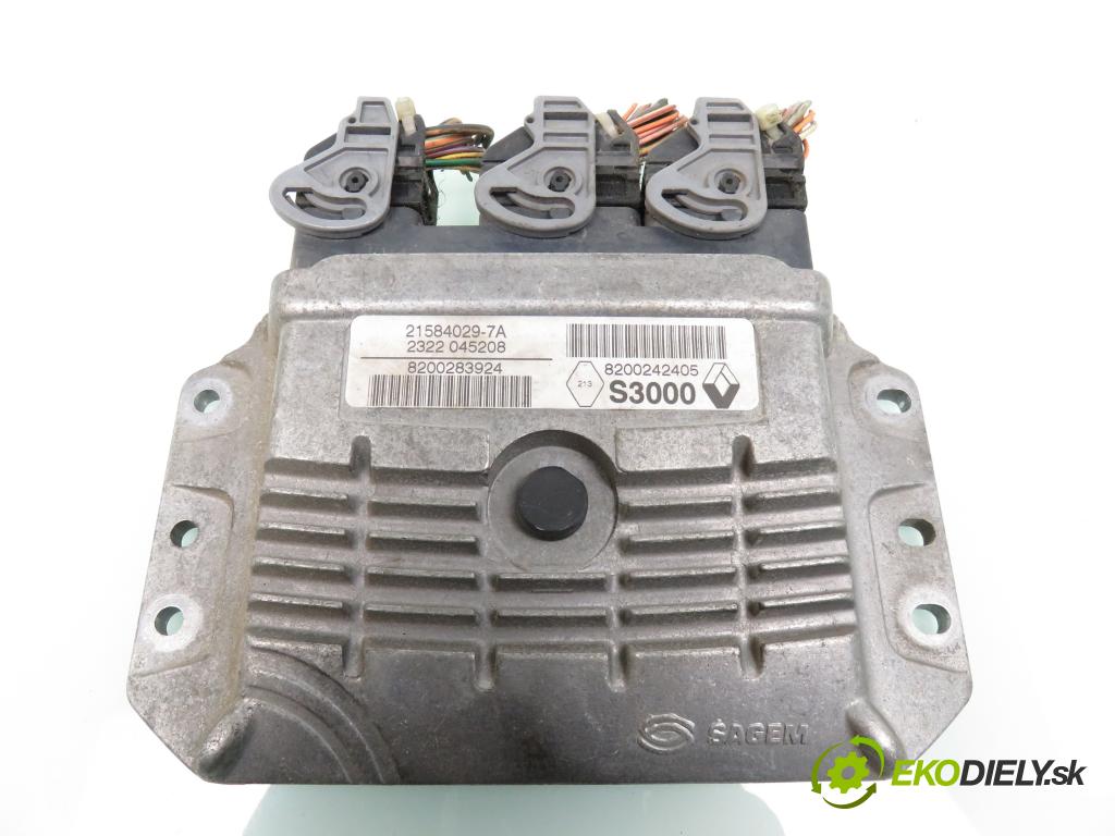 RENAULT MEGANE II (BM0/1_, CM0/1_) HB 2002 83,00 1.6 16V 113 - K4M 760 1598,00 spinačka / imobilizéra IMMO / Riadiaca jednotka 8200283924 ; 8200242405 ; 8200305575