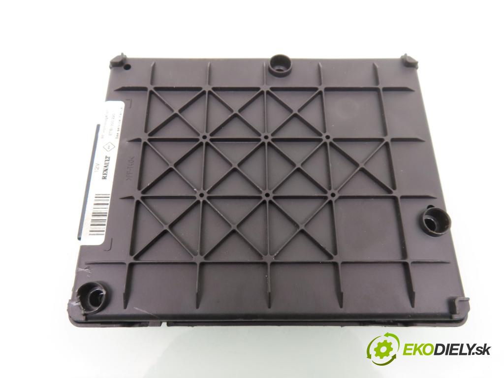 RENAULT SCENIC I (JA0/1_) MINIVAN 1999 79,00 1.6 BiFuel (JA04) - K4M 712 1598,00 MODUL BSI 8200029342A ; S108502610B