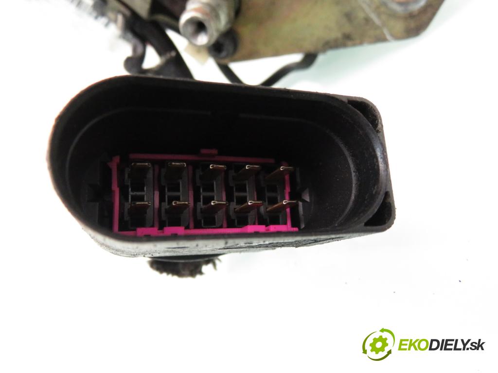 SEAT TOLEDO II (1M2) SEDAN 1999 81,00 1.9 TDI 110 - AHF 1896,00 Pumpa vstrekovacia 0460404977 ; 038130107D ; 038130111A (Vstrekovacie čerpadlo)