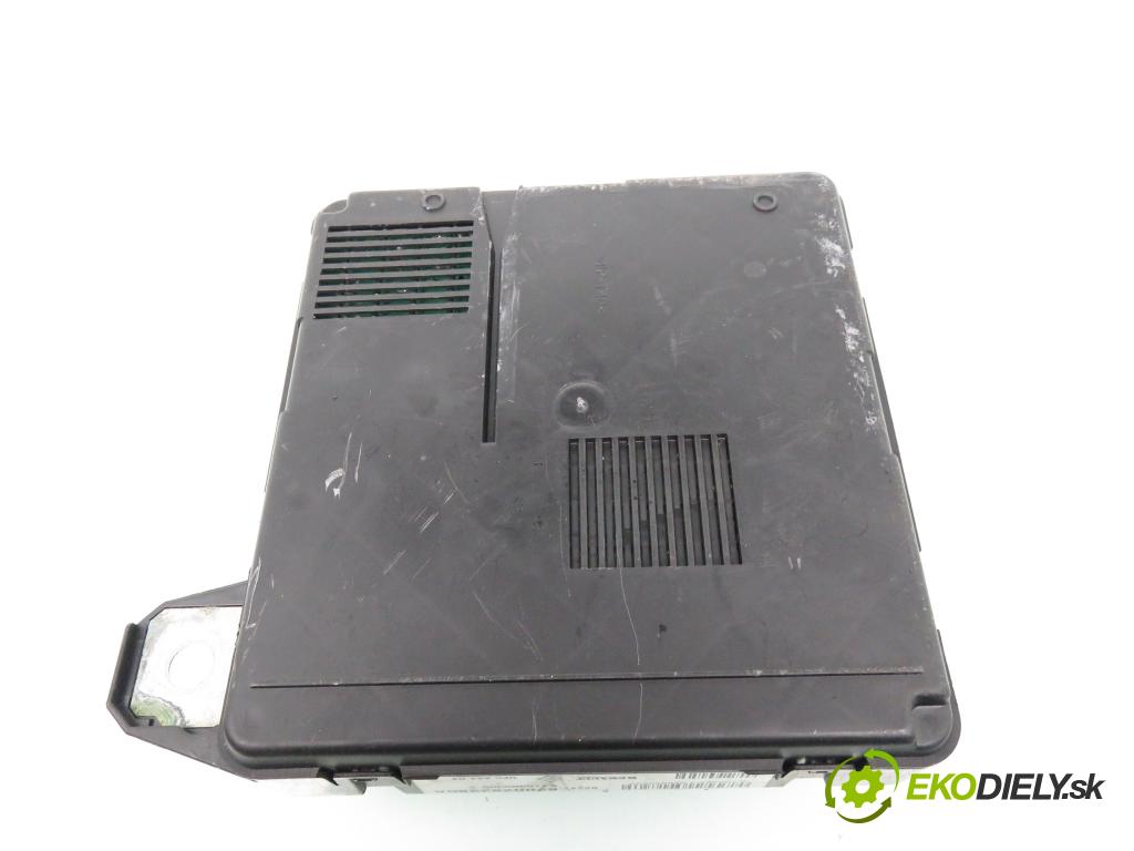 RENAULT MEGANE II (BM0/1_, CM0/1_) HB 2002 83,00 1.6 16V 113 - K4M 760 1598,00 MODUL BSI 8200262385A ; S118399300E