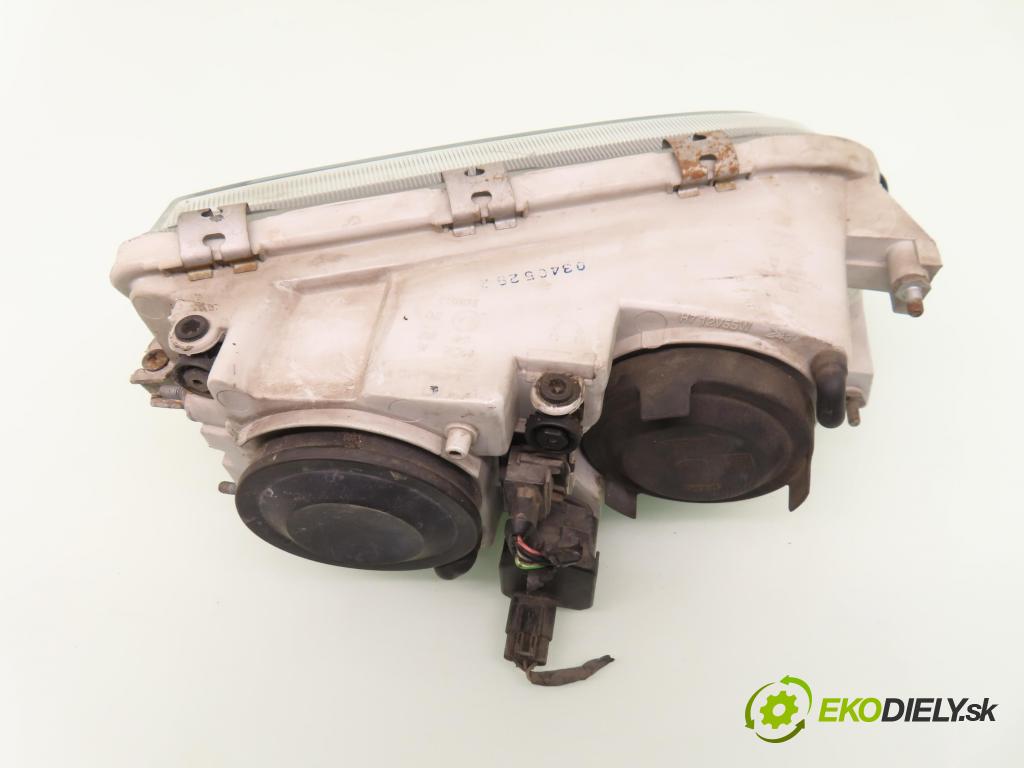 VOLVO V40 Kombi (645) KOMBI 2001 75,00 1.9 DI 102 - D 4192 T4 1870,00 světlo LP