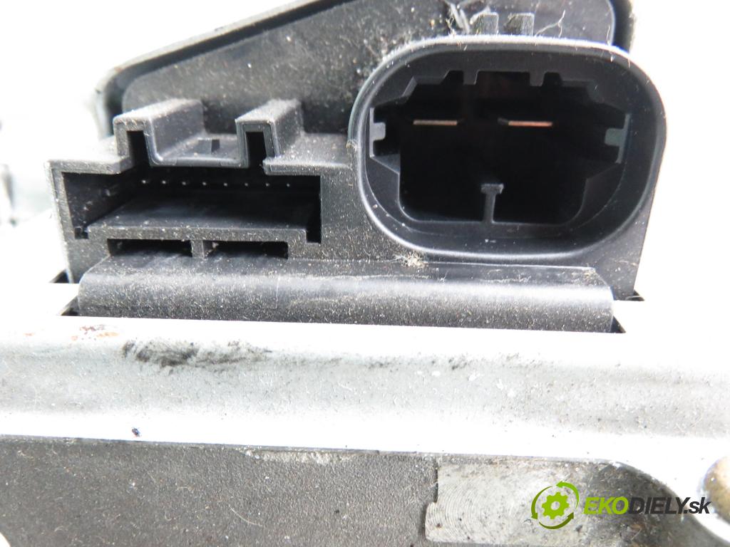 RENAULT MEGANE II (BM0/1_, CM0/1_) HB 2002 83,00 1.6 16V 113 - K4M 760 1598,00 serv/podporovanie elektrické 8200246631 ; 50300374