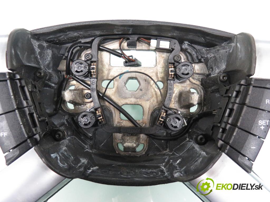 FORD FOCUS II (DA_, HCP) HB 2006 74,00 1.6 - HWDA 1596,00 volant 4M513600CI ; 4M51A042B85 (Volanty)