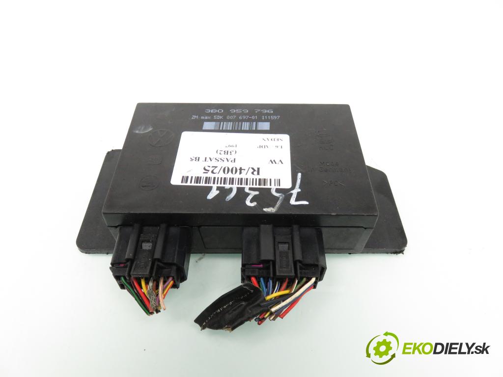 VW PASSAT B5 (3B2) SEDAN 1997 74,00 1.6 - ADP 1595,00 MODUL komfortu 3B0959796