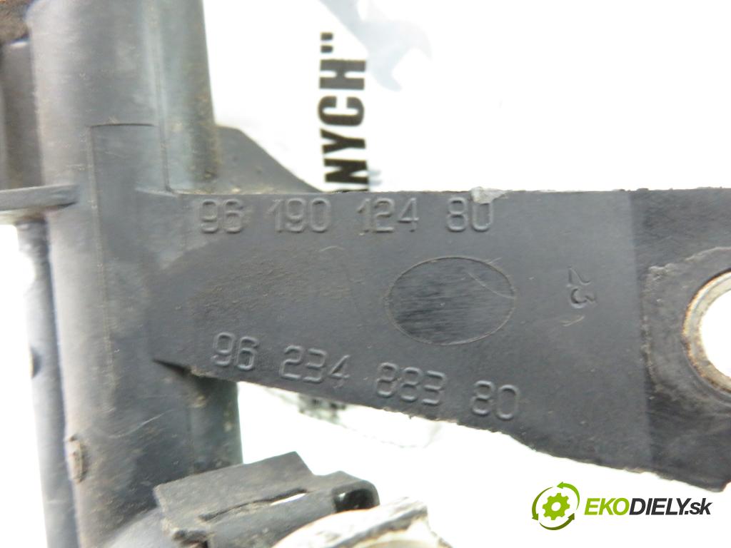 PEUGEOT PARTNER Skrzynia (5_, G_) KOMBIVAN 1998 55,00 1.4 - KFX (TU3JP) 1361,00 lišta vstřikovací 9619012480 ; 9623488380 (Vstřikovací lišty)