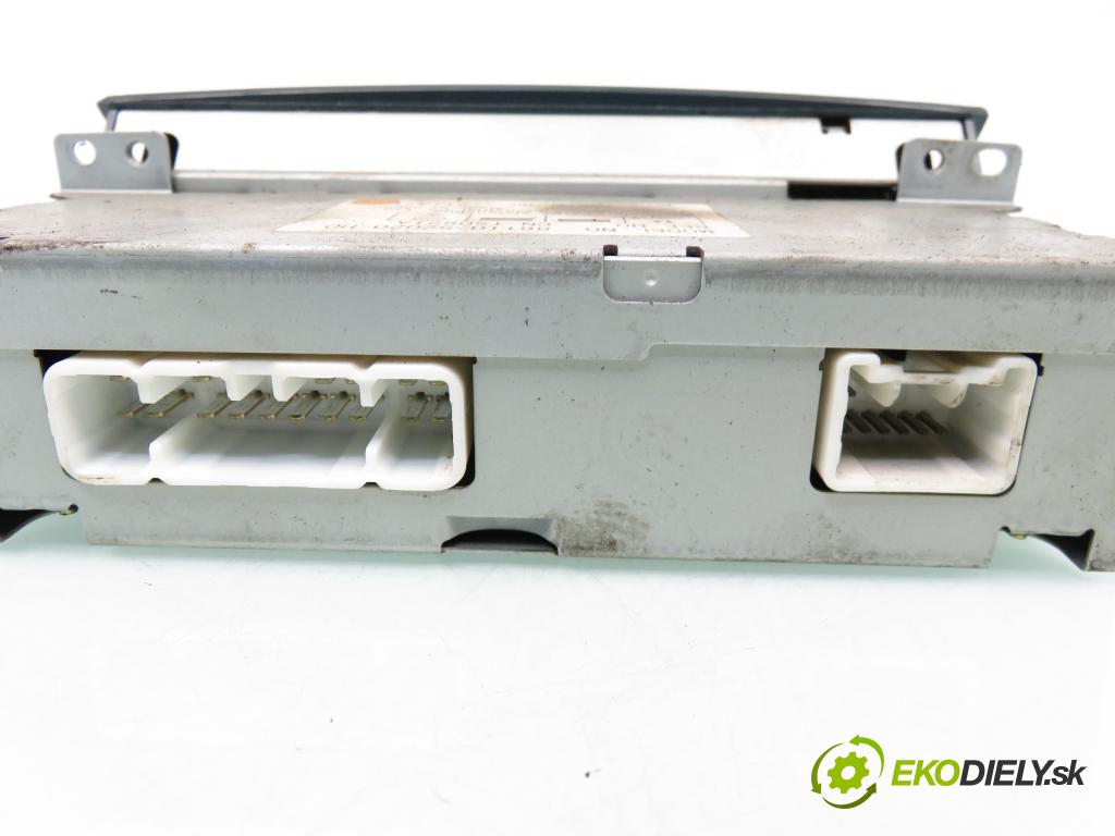 TOYOTA YARIS (_P1_) HB 1999 50,00 1.0 VVT- i 68 - 1SZ-FE 998,00 RADIO CD 8612052030 ; 8611052020H0