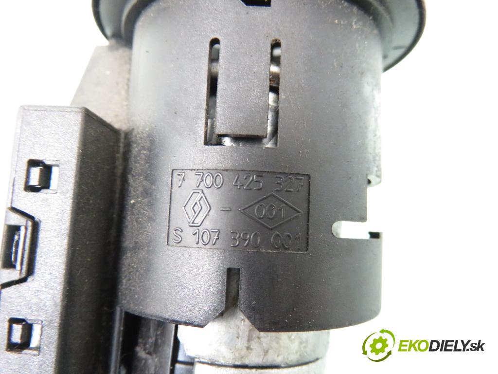 RENAULT SCENIC I (JA0/1_) MINIVAN 2000 70,00 1.4 16V (JA0D, JA1H, Ja0W, JA10) - K4J 714 1390,00 spínačka / imobilizéra IMMO / řídící jednotka 8200028833 ; S110137001 ; 8200029342B
