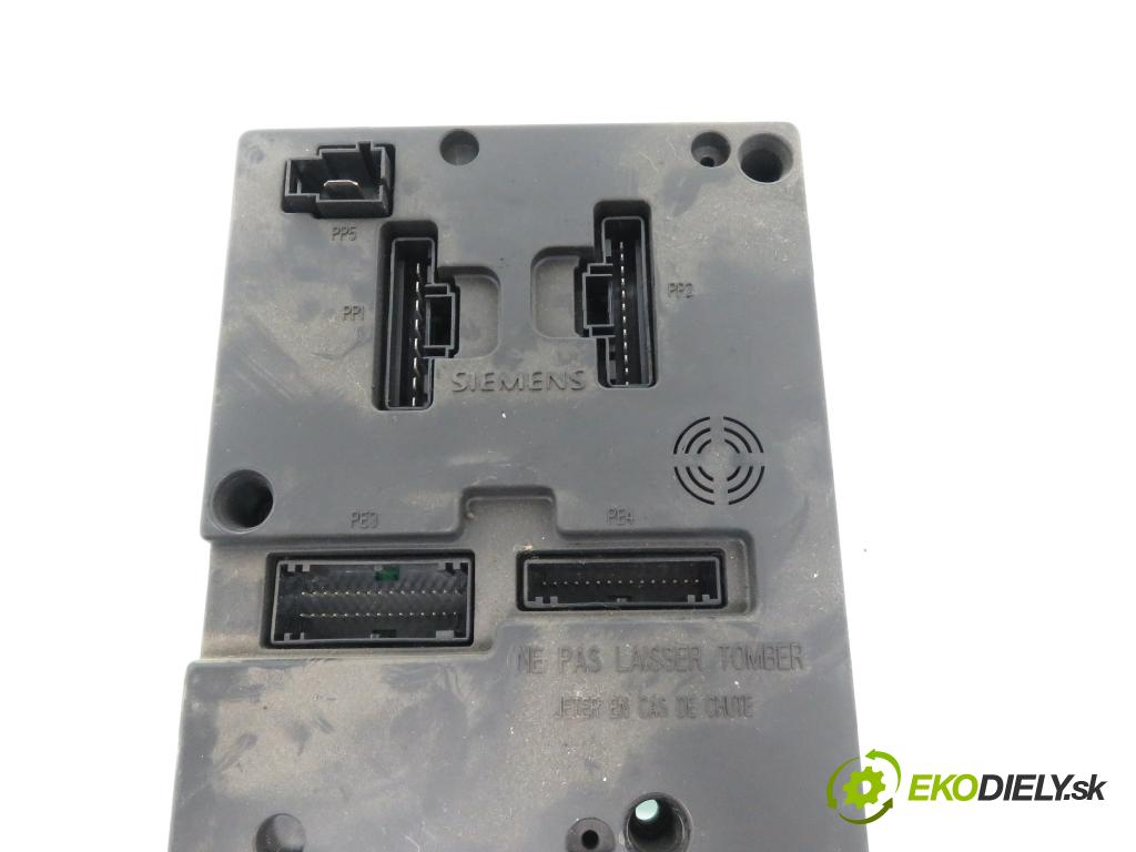 RENAULT SCENIC I (JA0/1_) MINIVAN 2000 70,00 1.4 16V (JA0D, JA1H, Ja0W, JA10) - K4J 714 1390,00 spinačka / imobilizéra IMMO / Riadiaca jednotka 8200028833 ; S110137001 ; 8200029342B