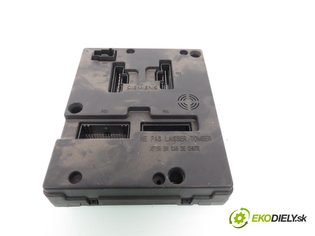 RENAULT SCENIC I (JA0/1_) MINIVAN 2000 70,00 1.4 16V (JA0D, JA1H, Ja0W, JA10) - K4J 714 1390,00 spinačka / imobilizéra IMMO / Riadiaca jednotka 8200028833 ; S110137001 ; 8200029342B