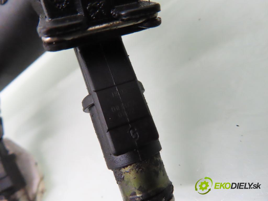 CITROEN C5 I (DC_) LIFTBACK 2002 100,00 2.0 16V (DCRFNC, DCRFNF) - RFN (EW10J4) 1997,00 lišta vstřikovací 01F003A ; 9628084680 (Vstřikovací lišty)