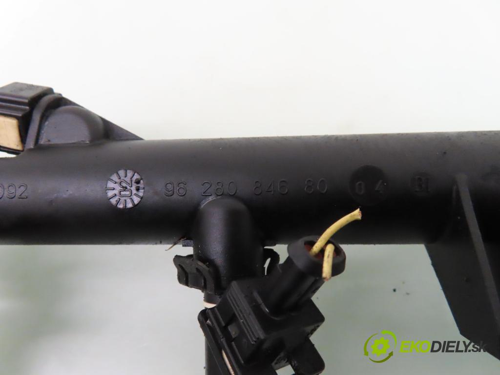 CITROEN C5 I (DC_) LIFTBACK 2002 100,00 2.0 16V (DCRFNC, DCRFNF) - RFN (EW10J4) 1997,00 lišta vstřikovací 01F003A ; 9628084680 (Vstřikovací lišty)