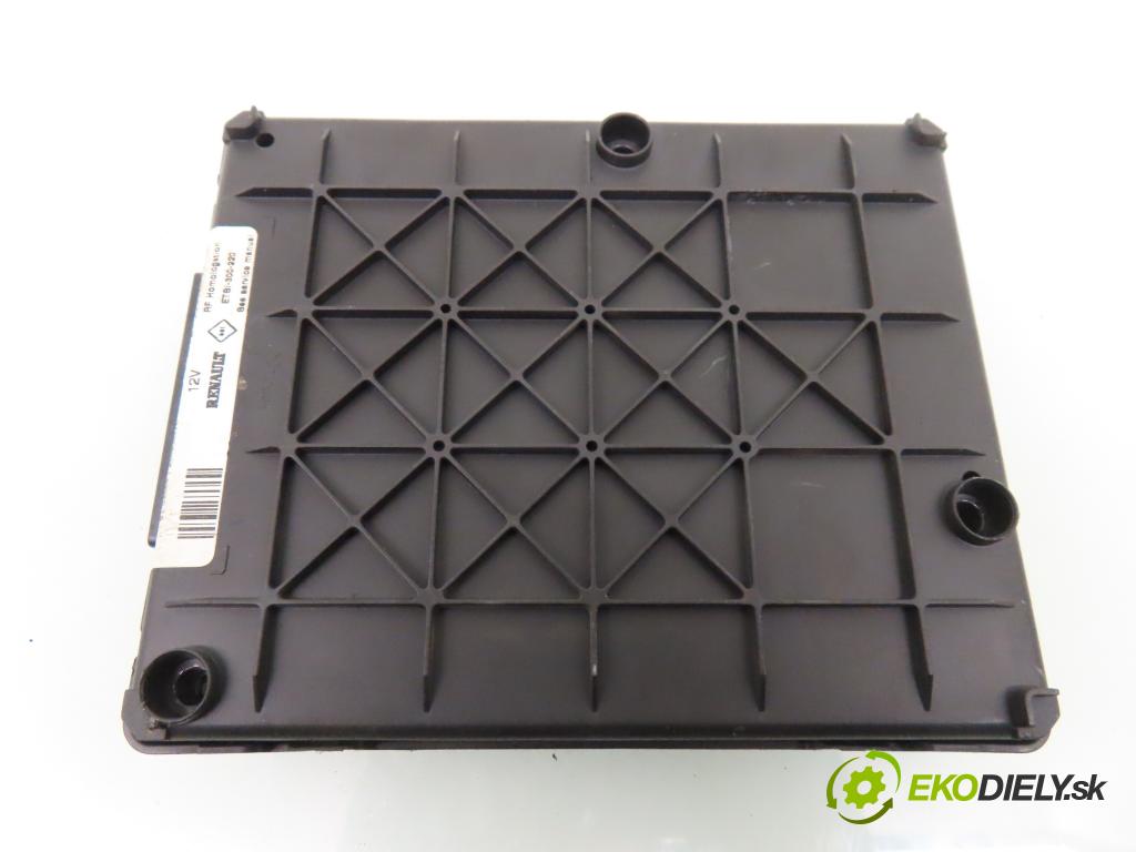 RENAULT MEGANE I (BA0/1_) COUPE 2002 79,00 1.6 16V 107 - K4M 708 1598,00 MODUL BSI 7703297930 ; S108502400C