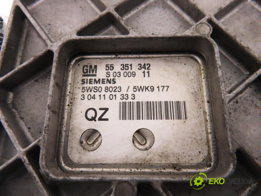 OPEL SIGNUM HB 2003 114,00 2.2 direct - Z 22 YH 2198,00 Riadiaca jednotka Motor 55351342 ; 5WS08023
