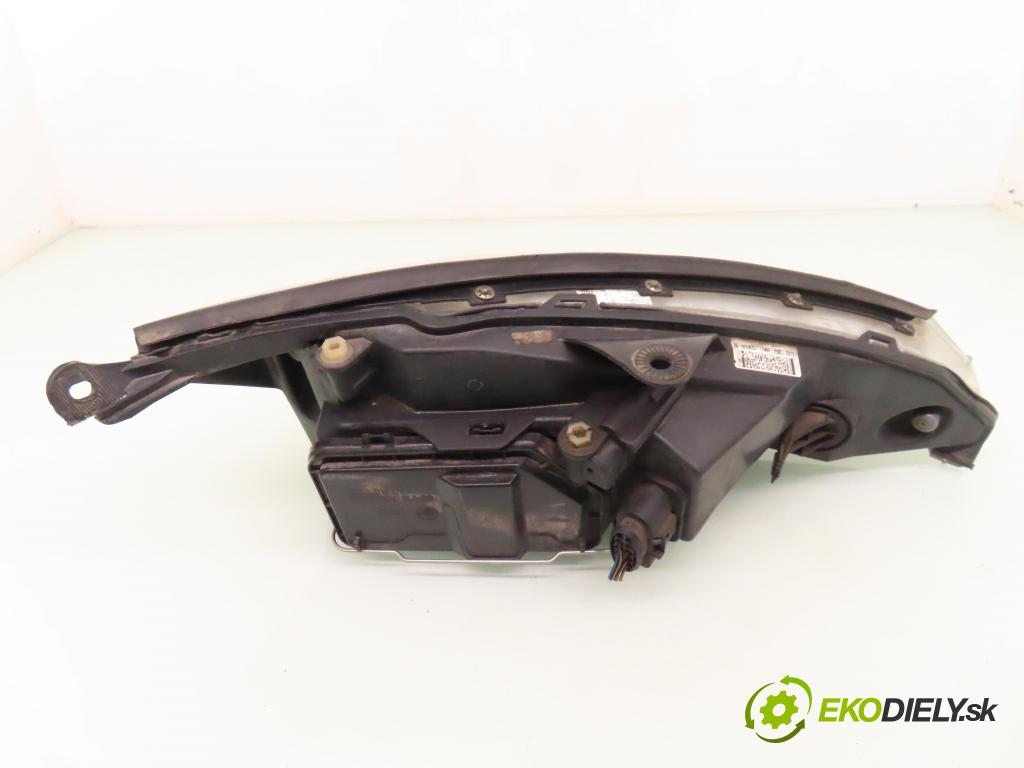 FORD FOCUS (DAW, DBW) HB 2003 85,00 1.8 TDCi - F9DA 1753,00 světlo LP 2M5113W030BE