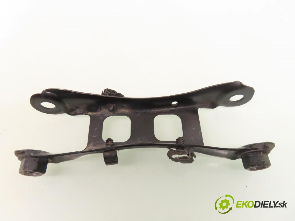 BMW i3 (I01) HB 2021 125,00 Electric - IB1P25B 0,00 Rameno pravé zadné 6867882