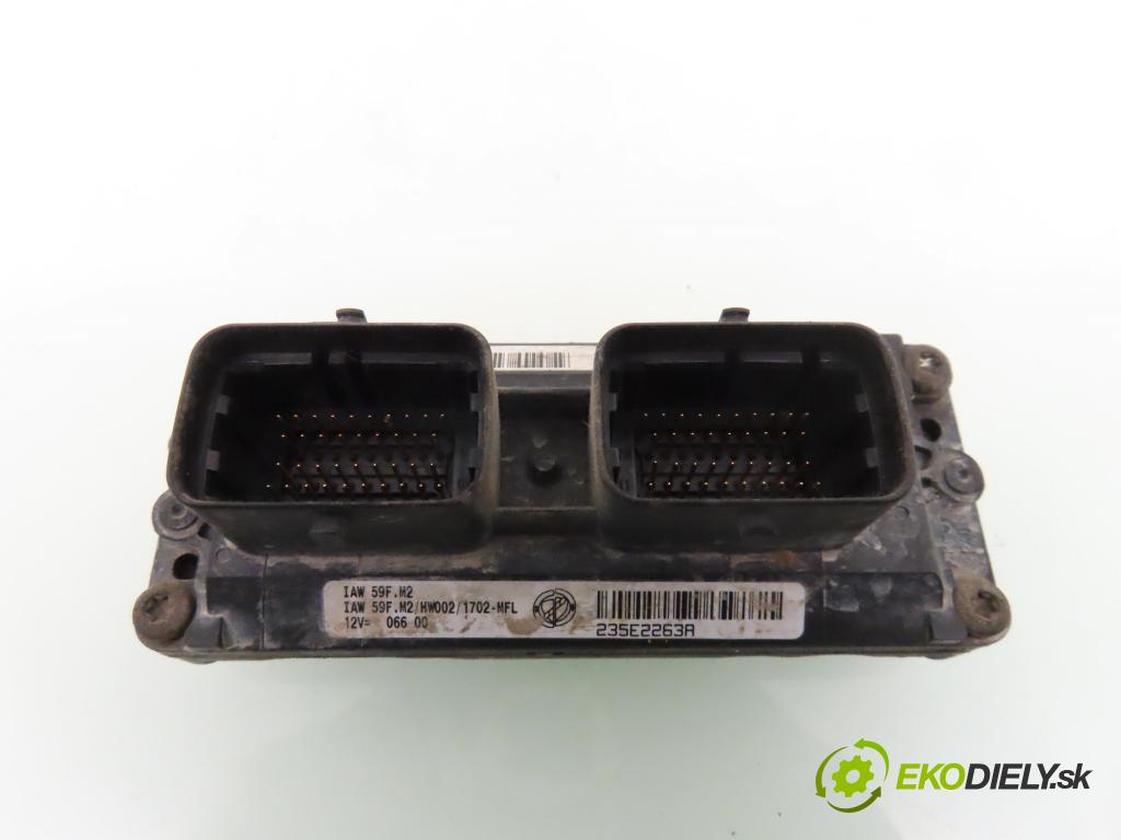 FIAT PUNTO (188_) HB 2000 44,00 1.2 60 - 188 A4.000 1242,00 Riadiaca jednotka Motor IAW59FM2 ; 6160038904 ; 46760606