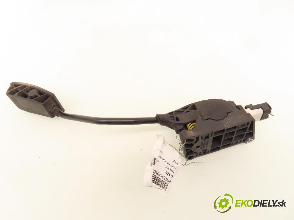 PEUGEOT 407 SW (6E_) KOMBI 2005 100,00 2.0 HDi 135 - RHR 1997,00 potenciometr plynového pedálu 9644939680 ; 0280752241 (Pedály)