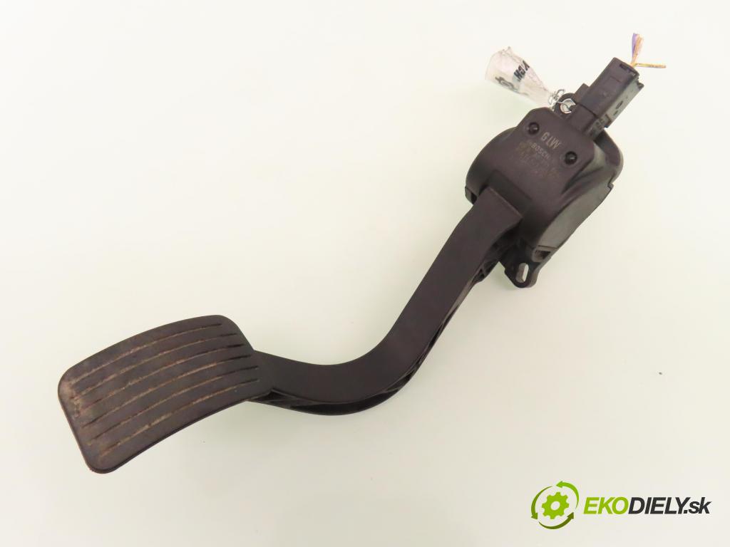 CITROEN C4 Picasso I (UD_) MINIVAN 2007 80,00 1.6 HDi 16V 109 - 9HZ 1560,00 Potenciometer plynu 0280755044 ; 9654725380 (Potenciometer plynového pedálu)