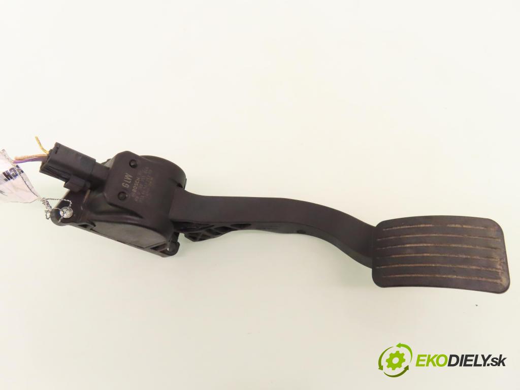 CITROEN C4 Picasso I (UD_) MINIVAN 2007 80,00 1.6 HDi 16V 109 - 9HZ 1560,00 Potenciometer plynu 0280755044 ; 9654725380 (Potenciometer plynového pedálu)