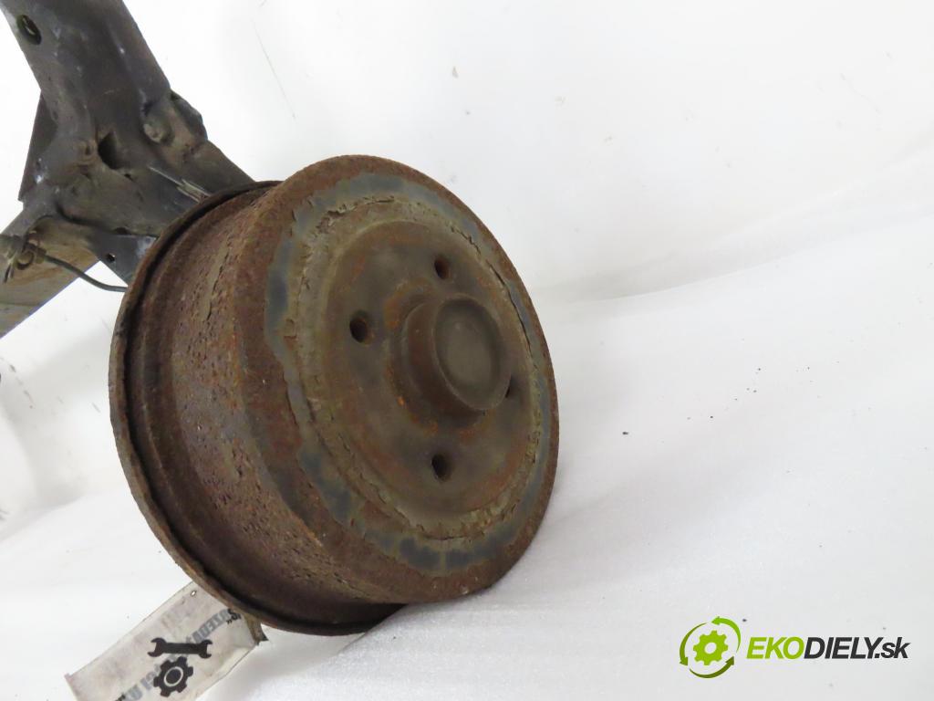 OPEL CORSA C (X01) HB 2003 55,00 1.2 16V 75 - Z 12 XE 1199,00 výztuha zadní část ABS