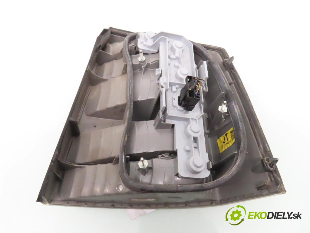 OPEL VECTRA C (Z02) LIFTBACK 2006 110,00 1.9 CDTI - Z 19 DTH 1910,00 Svetlo ľavé zadné 13131000
