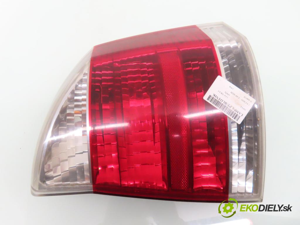 OPEL VECTRA C (Z02) LIFTBACK 2006 110,00 1.9 CDTI - Z 19 DTH 1910,00 světlo pravé zadní 13131002