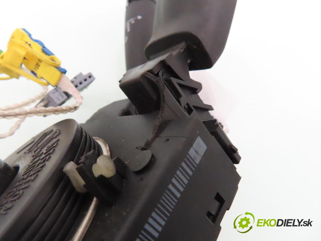 CITROEN C5 I Break (DE_) KOMBI 2003 98,00 2.2 HDi (DE4HXB, DE4HXE) - 4HX (DW12TED4/FAP) 2179,00 páčka/prepínač 96511201XT ; COM2000
