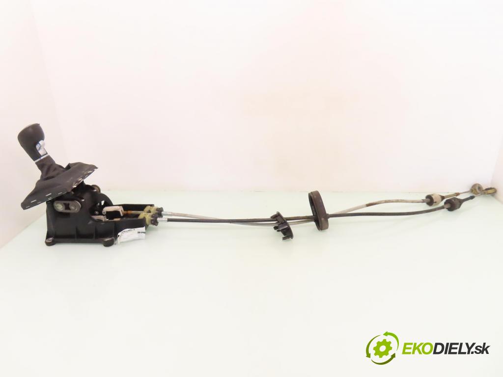 OPEL VECTRA C (Z02) LIFTBACK 2006 110,00 1.9 CDTI - Z 19 DTH 1910,00 ZVEDÁK: 55560410