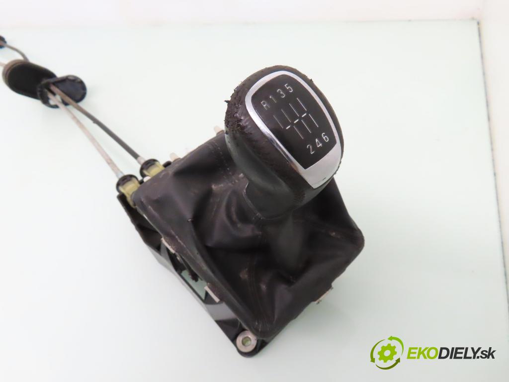 OPEL VECTRA C (Z02) LIFTBACK 2006 110,00 1.9 CDTI - Z 19 DTH 1910,00 ZVEDÁK: 55560410
