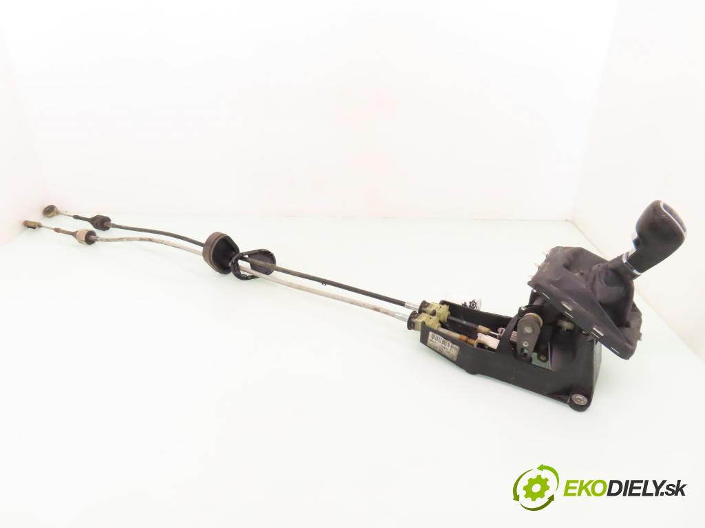 OPEL VECTRA C (Z02) LIFTBACK 2006 110,00 1.9 CDTI - Z 19 DTH 1910,00 ZVEDÁK: 55560410
