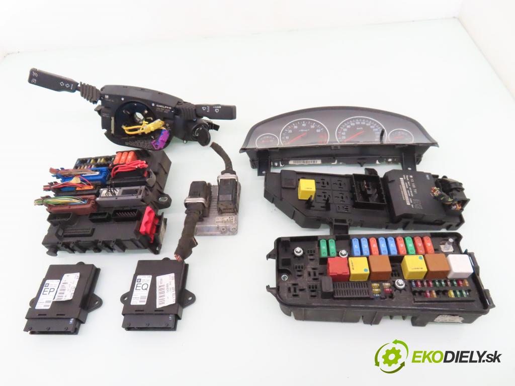 OPEL SIGNUM HB 2004 155,00 3.2 V6 - Z 32 SE 3175,00 spinačka / imobilizéra IMMO / Riadiaca jednotka 0261208049 ; 55351519 ; 13162134DL
