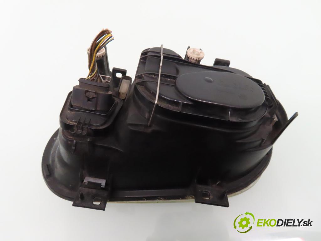 VW GOLF IV (1J1) HB 1997 74,00 1.6 - AKL 1595,00 Svetlo PP 1J1941018C ; 67736945
