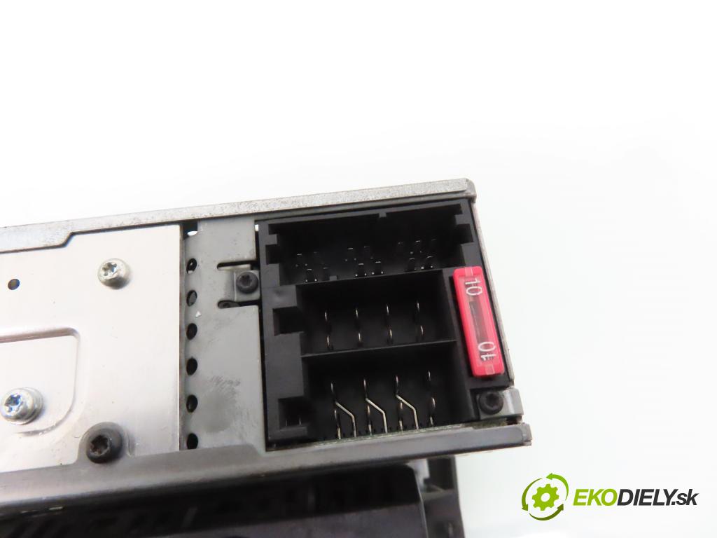 OPEL CORSA C (X01) HB 2001 55,00 1.2 16V 75 - Z 12 XE 1199,00 RADIO CD 24423497 ; CDR2005