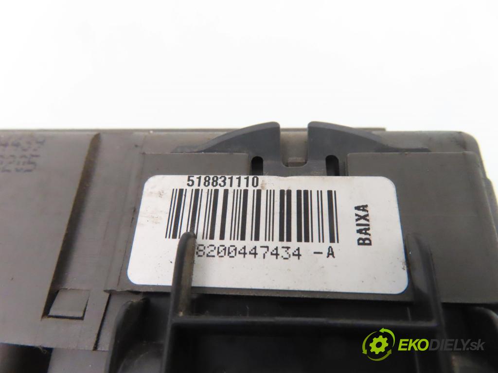 RENAULT ESPACE IV (JK0/1_) VAN 2005 85,00 1.9 dCi 116 - F9Q 820 1870,00 MODUL BSI 8200447434A
