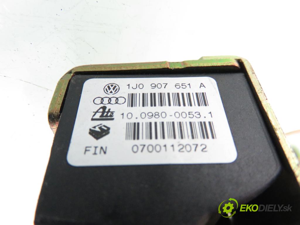 AUDI A3 (8L1) HB 2001 96,00 1.9 TDI PD 130 - ASZ 1896,00 snímač ESP 1J0907657B ; 1J0907657B ; 1J0907651A