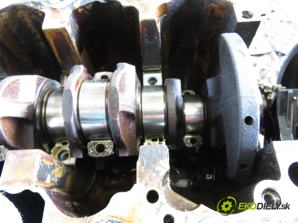 VW POLO (9N_) HB 2005 63,00 1.4 FSI - AXU 1390,00 JEDNOTKA: motora 03C103019G ; 03C103019H (Blok motoru)